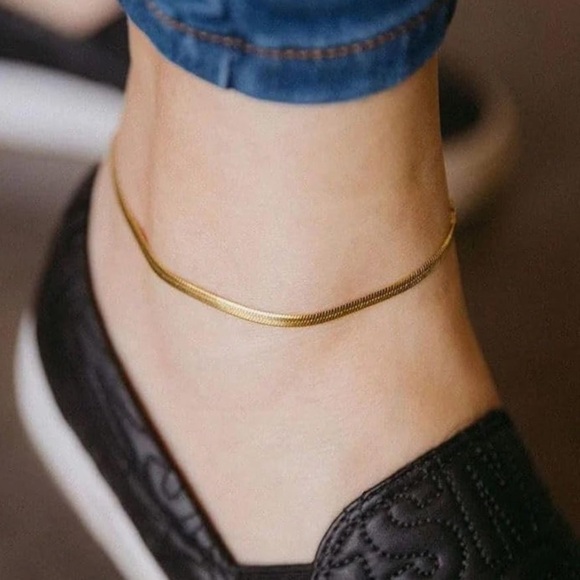Trendy Gold Stainless Steel Snake Chain Anklet Bracelet – Minimalist Chic - Picture 3 of 5